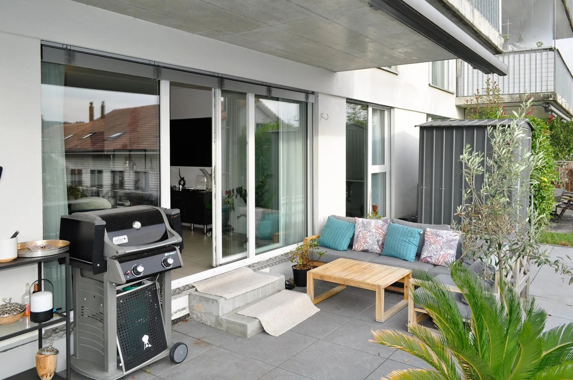Moderne 4-Zimmer-Wohnung mit grosser Gartenterrasse in Sutz