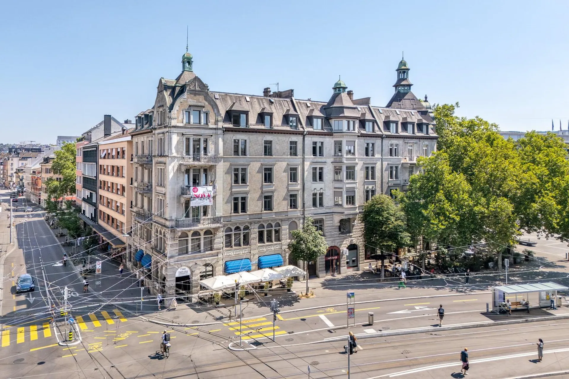 Traumhafte Attikawohnung mit Dachterrasse mitten in Zürich
