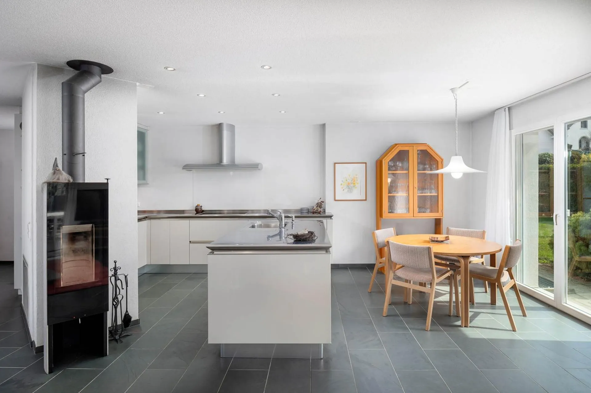 Grandiose Garten-Wohnung in Dänikon…