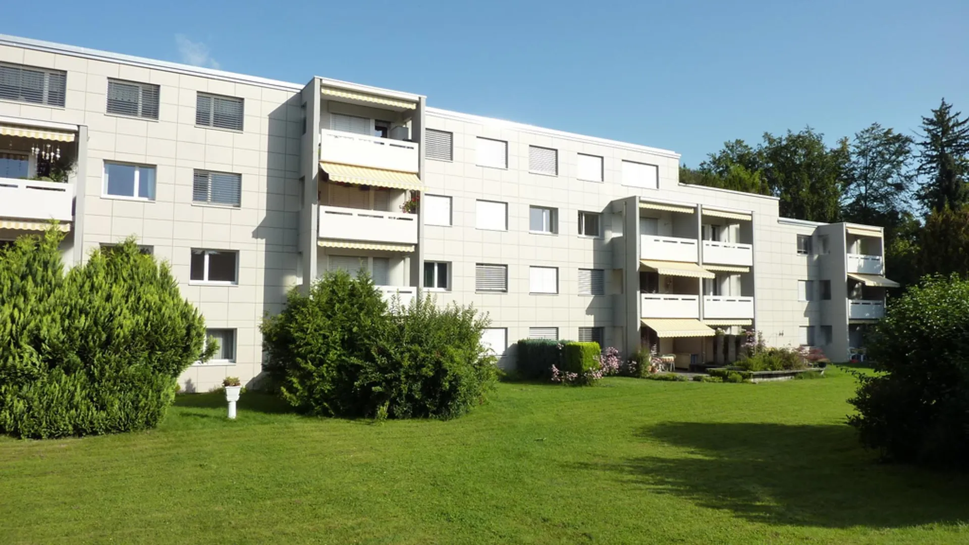 Ruhiges Wohnen am Berg zwischen Greifen- und Zürichsee
