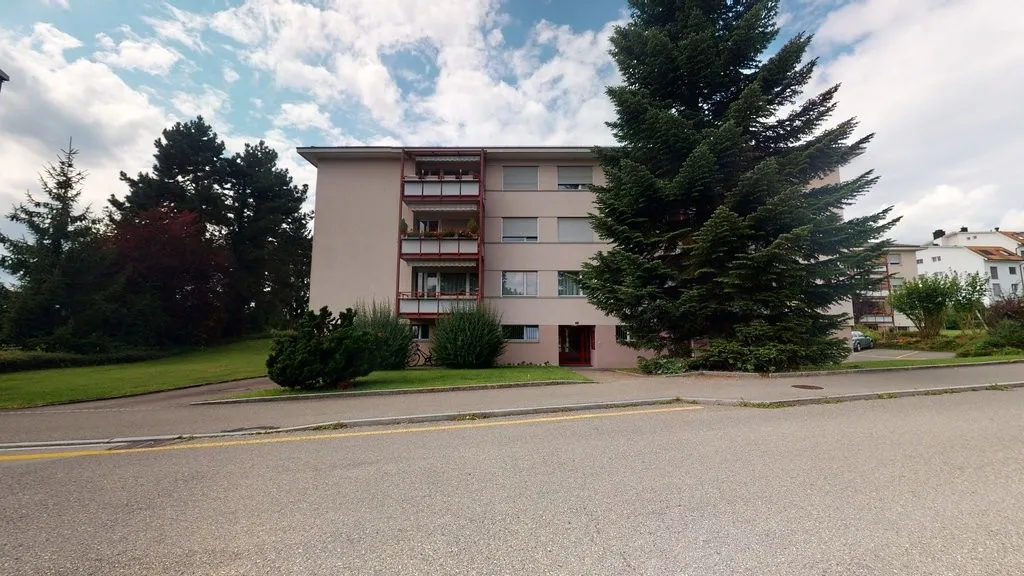 Befristete 3.5-Zimmerwohnung mit Blick ins Weite - Uetikon am See!
