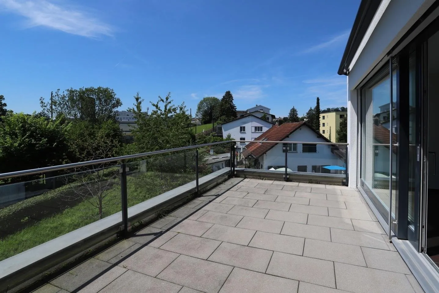 Exklusive Dachwohnung mit 2 Terrassen an top Lage