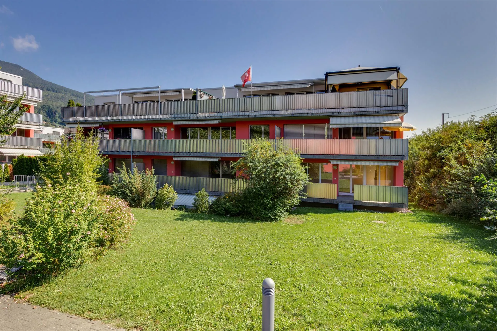 Geniessen Sie den Sommer in Ihrer neuen Parterrewohnung.
