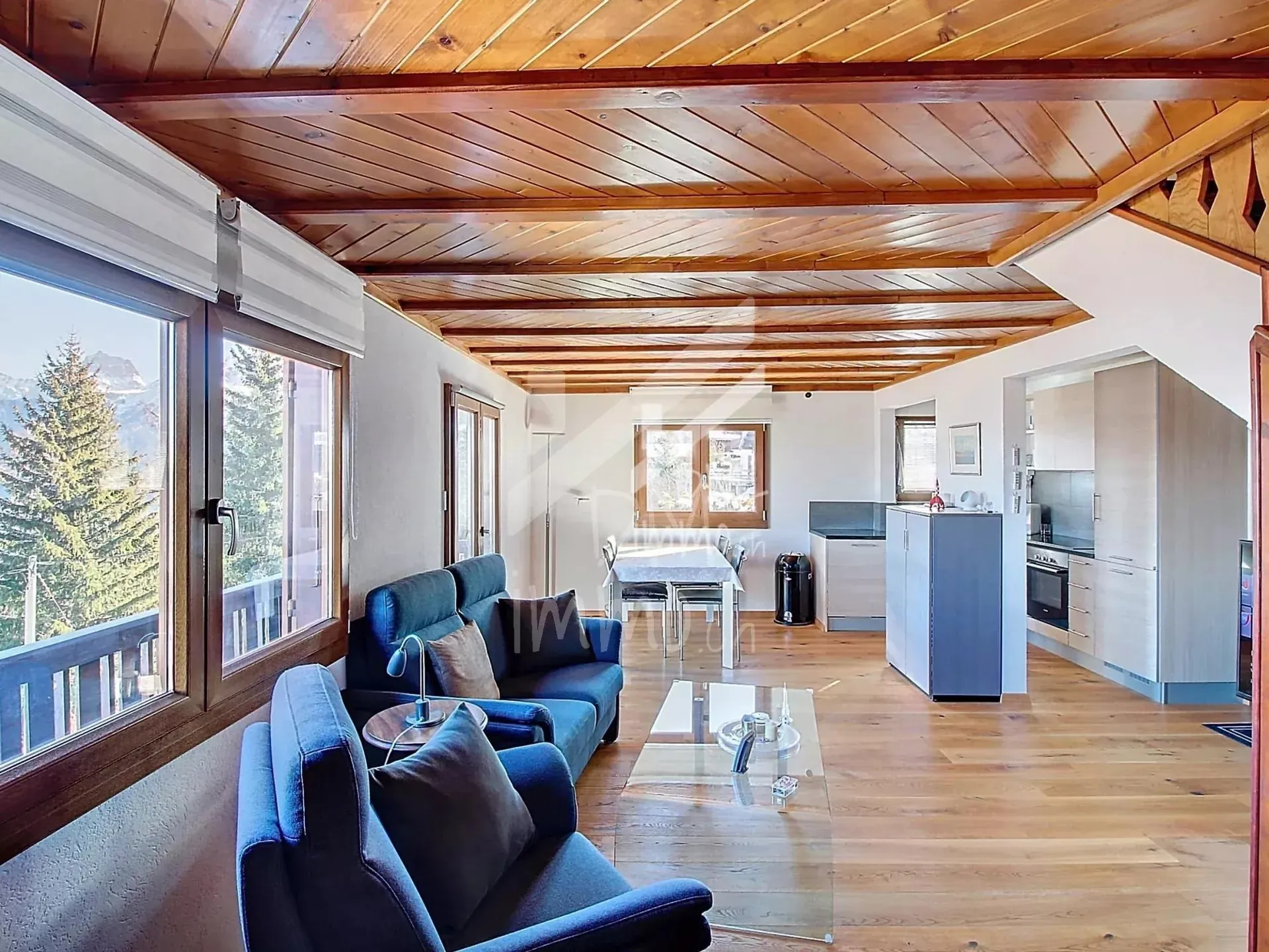 Schönes renoviertes Chalet mit Studio - Verkauf an Ausländer möglich