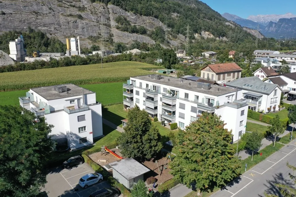 Auto-Einstellplatz an der Austrasse 5, 7A, 7B