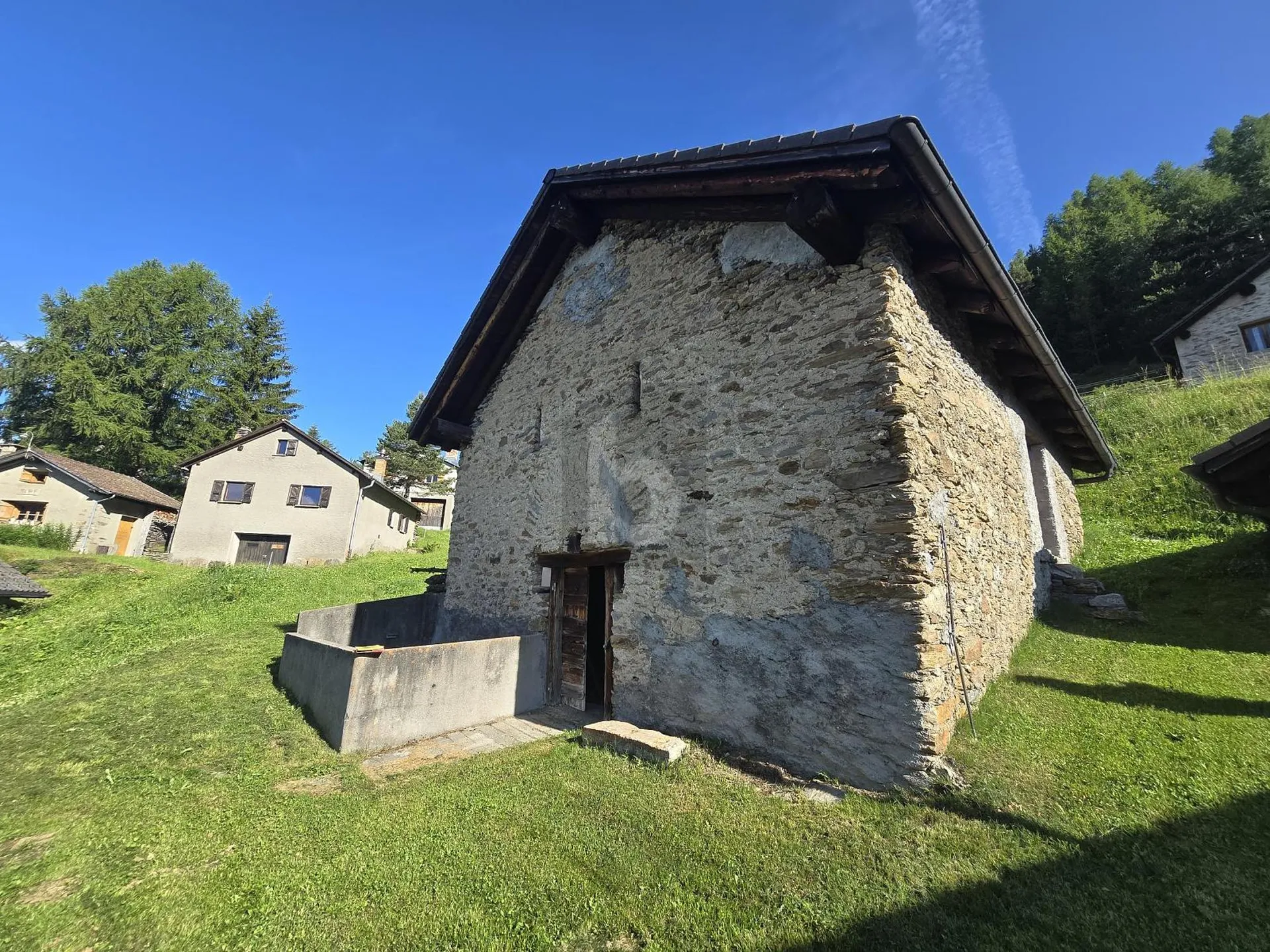 IN POSIZIONE SOLEGGIATA DA RISTRUTTURARE