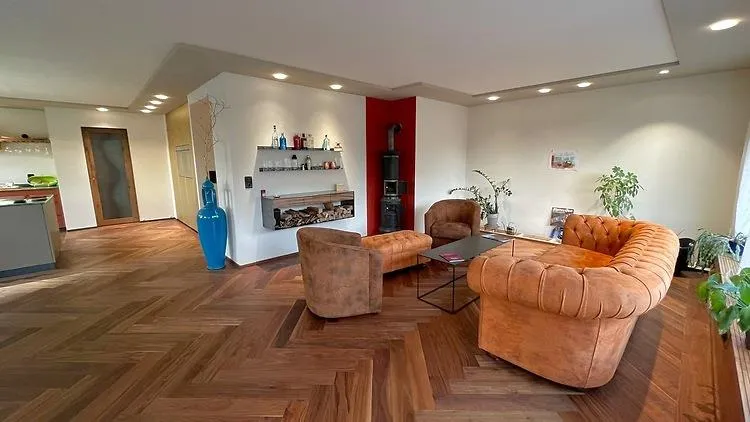 4 ZIMMER-HAUS IN KLEINANDELFINGEN (ZH), MÖBLIERT, TEMPORÄR
