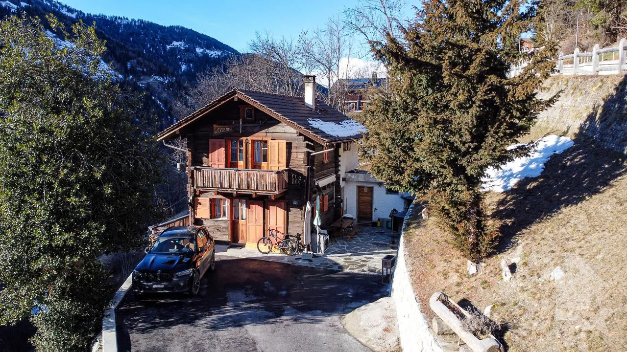 Séduisant chalet avec vue imprenable sur le village et les montagnes