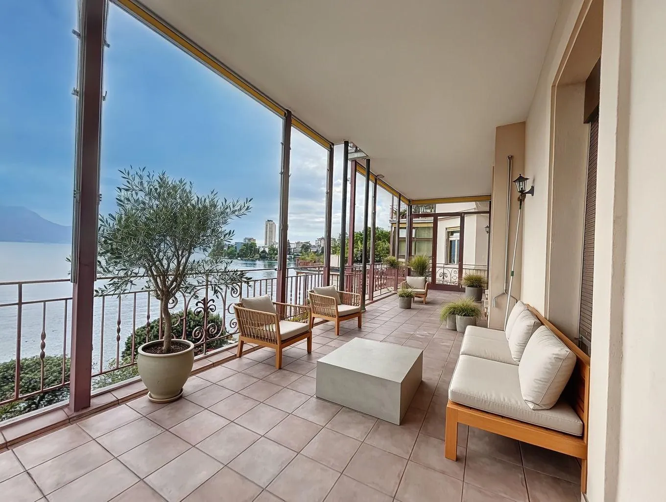 Spacieux appartement rénové | Face au Lac | Montreux