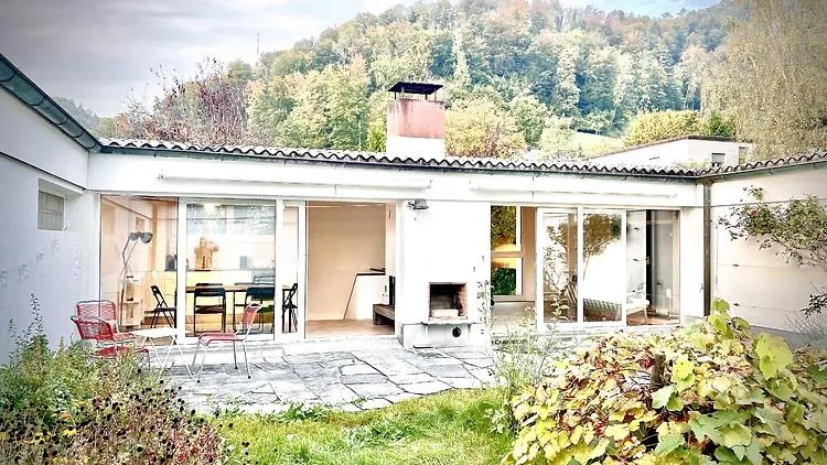 4½ ZIMMER-HAUS IN STALLIKON (ZH), MÖBLIERT