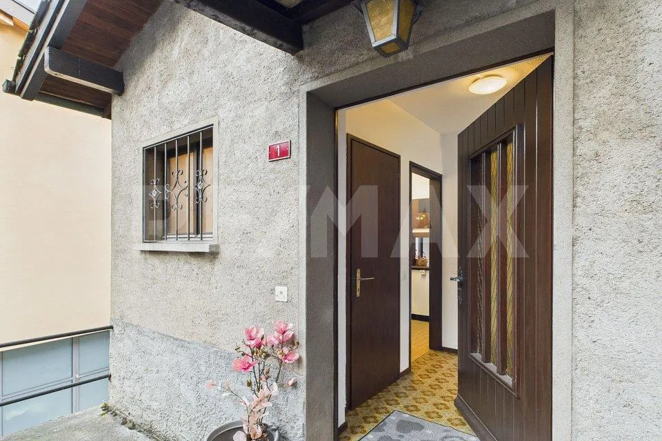 Casa ticinese, anche residenza secondaria, in zona tranquilla nei p...