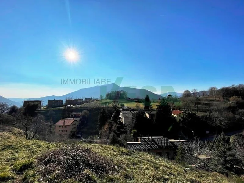 Nuova casa moderna con bella vista panoramica, da costruire