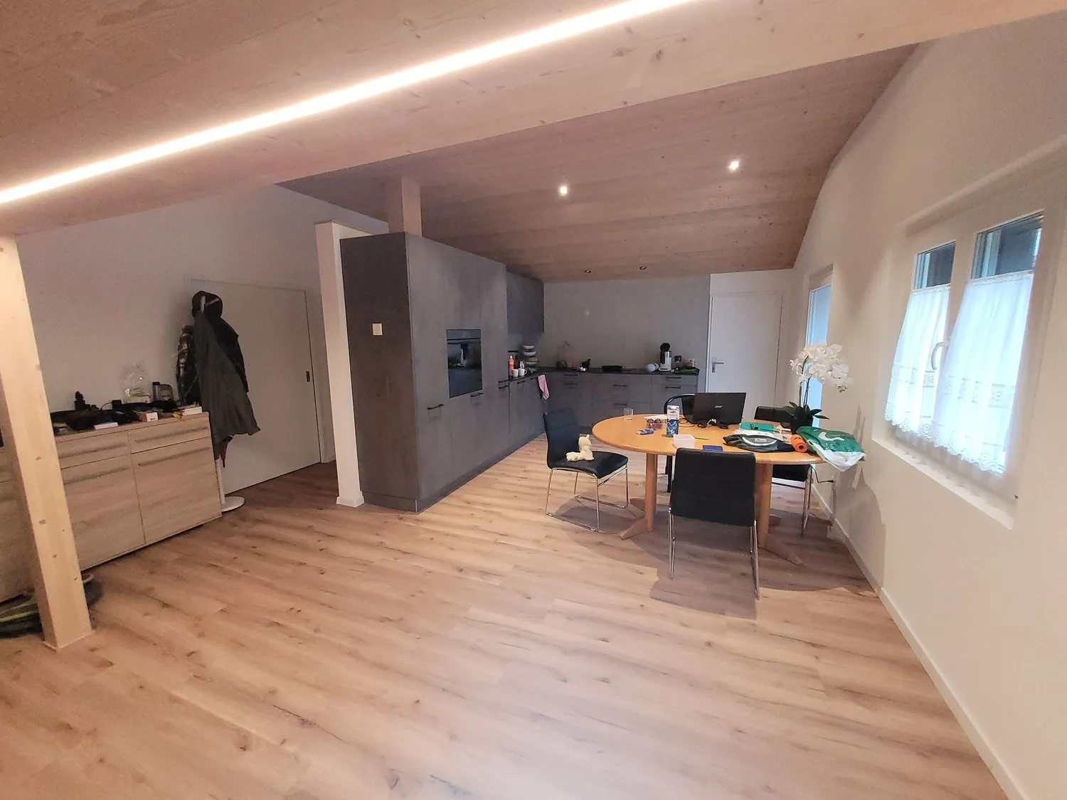 2½ ZI-WOHNUNG IN VÄTTIS (SG), MÖBLIERT, TEMPORÄR