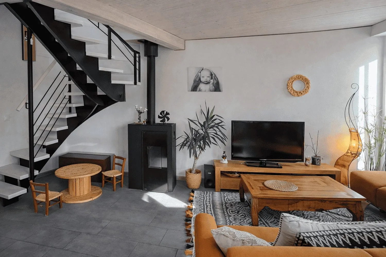 MAISON 4½ PIÈCES À ECHALLENS (VD), MEUBLÉ, DURÉE DÉTERMINÉE