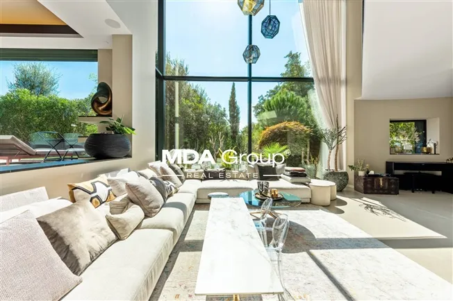 9 Room villa