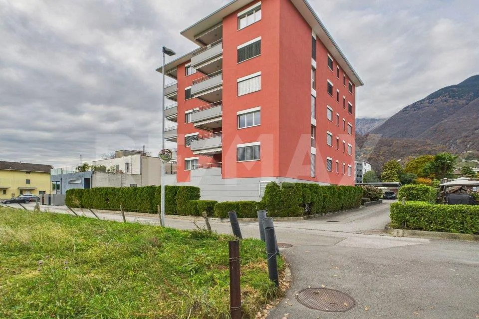 Sementina – Luminoso e curato 3½ locali con posteggio
