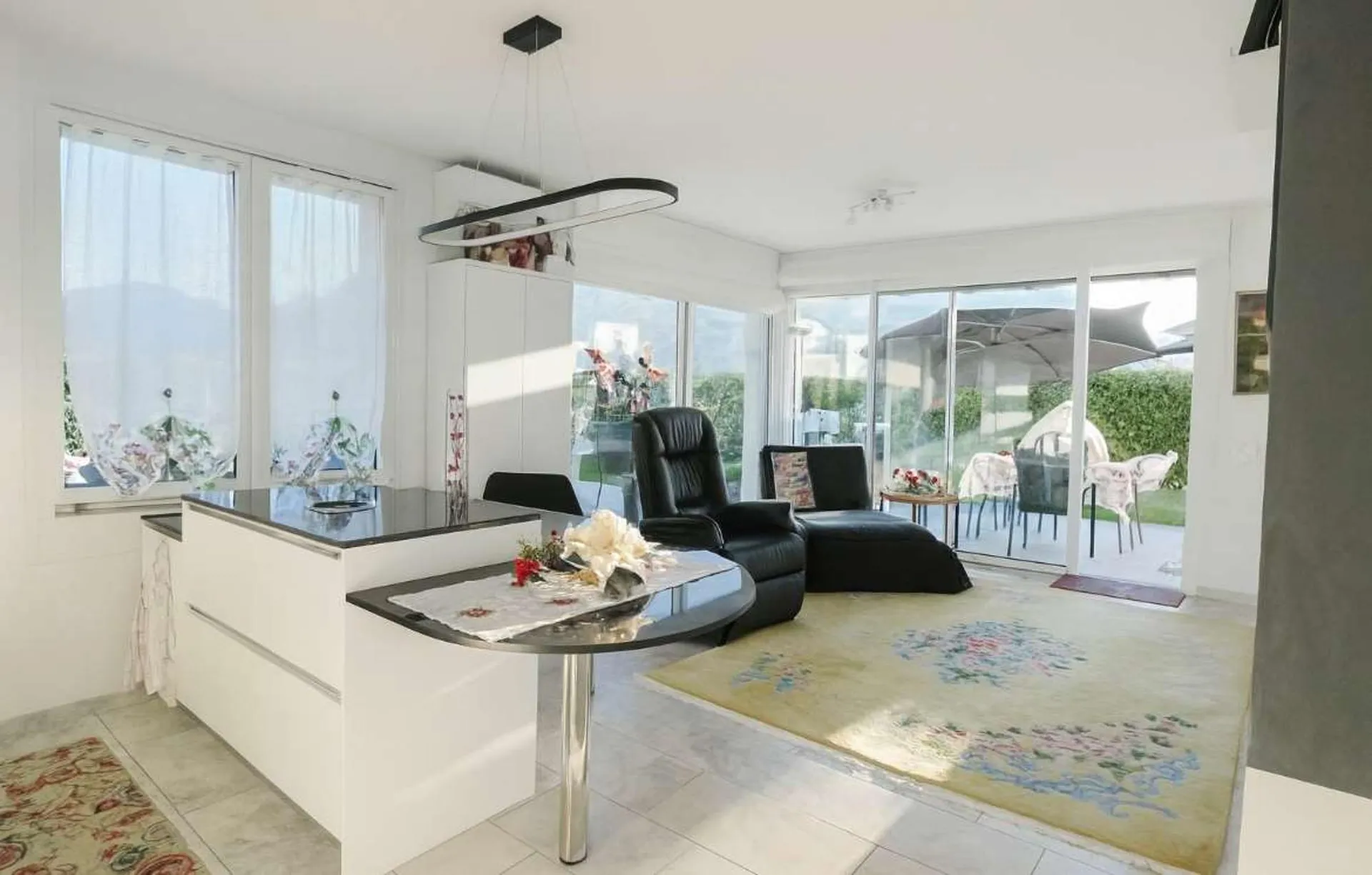 Elegante appartamento ampia terrazza e giardino privato