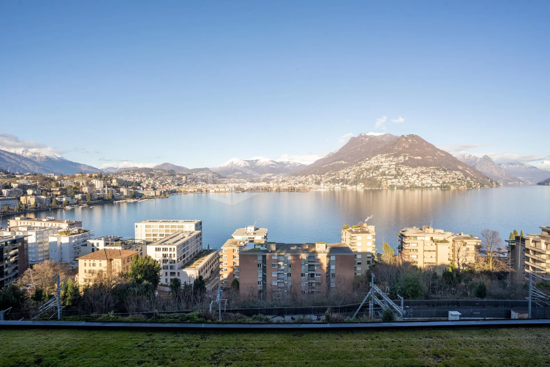 STUPENDO 4.5 LOCALI CON VISTA LAGO A PARADISO