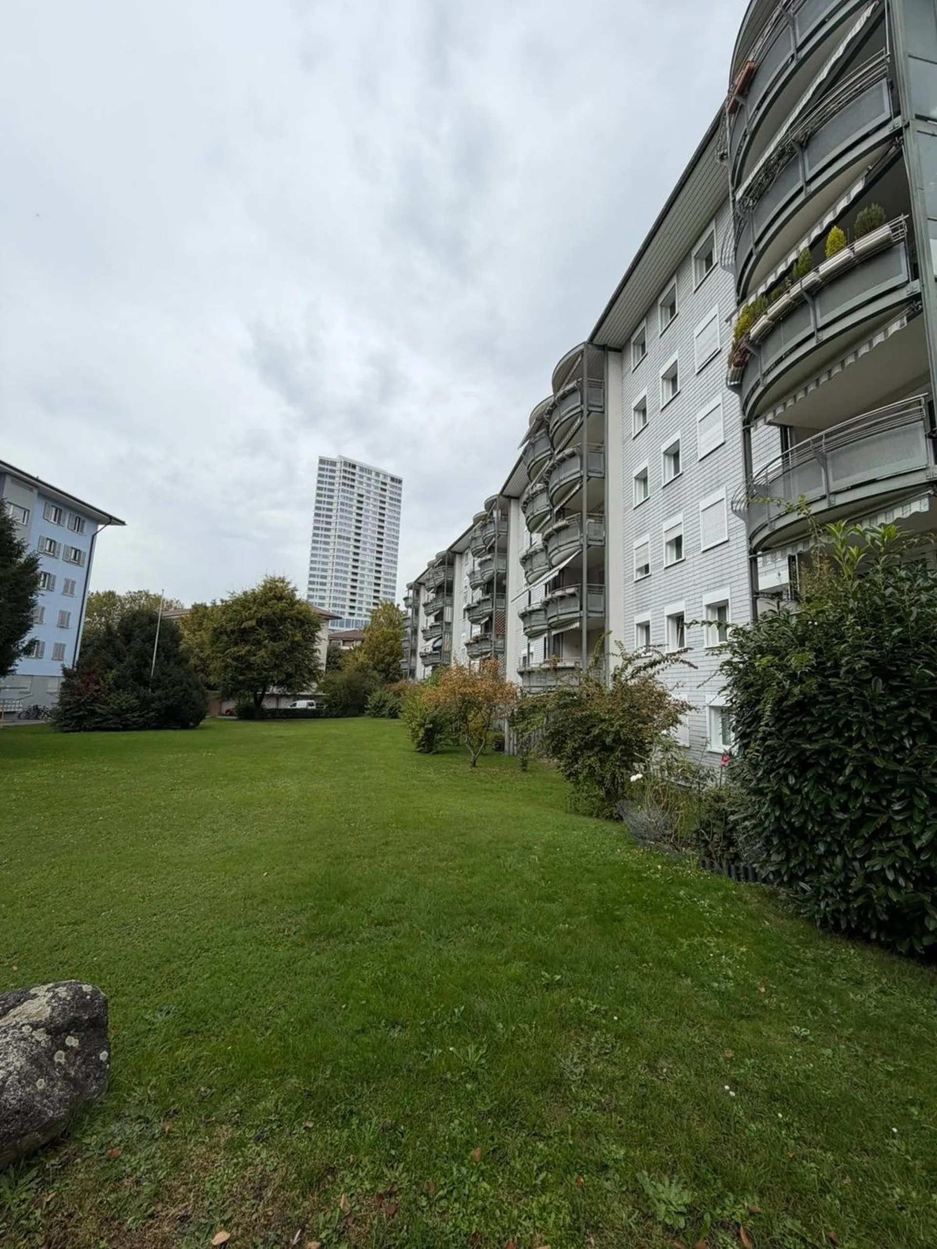 Attraktive 3.5-Zimmerwohnung mit Balkon und Lift in Ostermundigen
