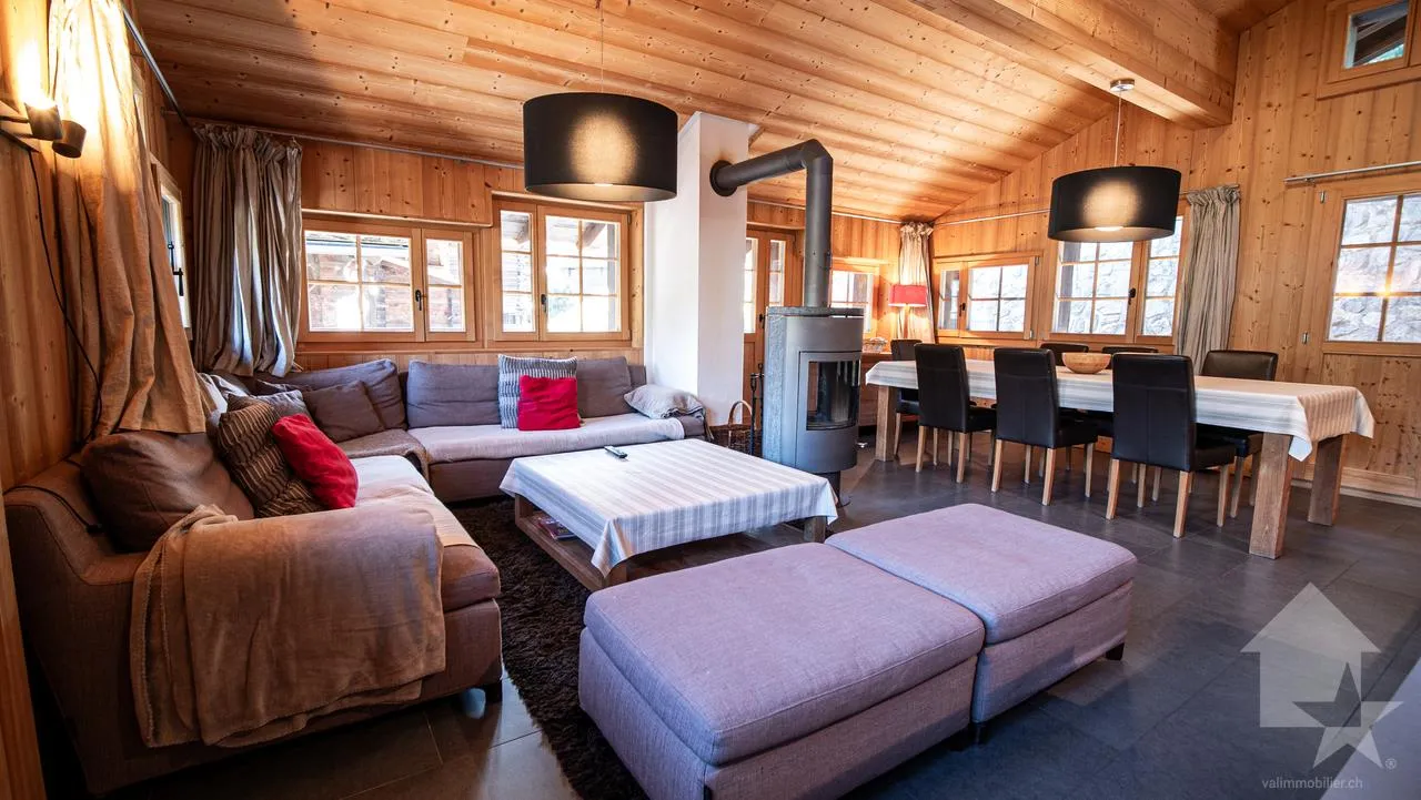 Séduisant appartement en duplex au centre du village