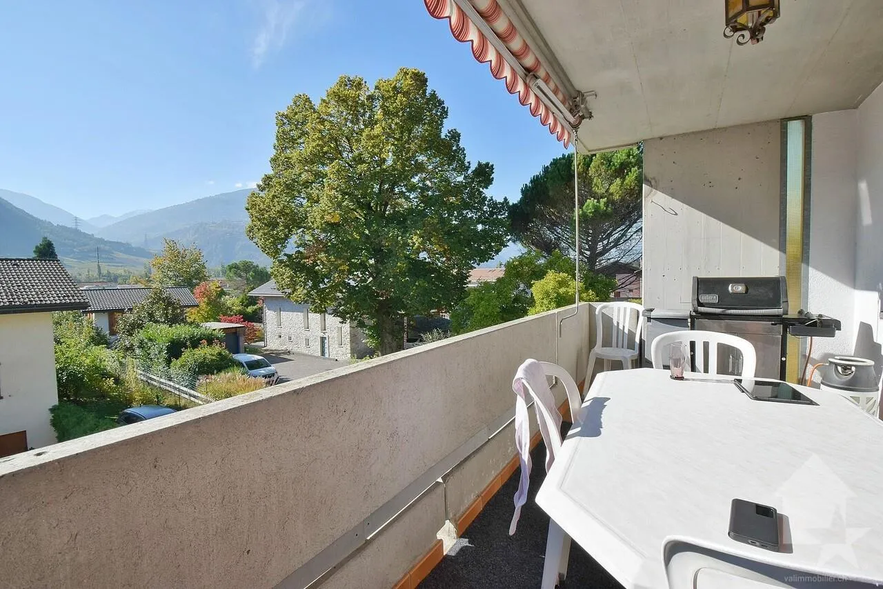 4.5 pièces avec un garage box et une place de parc extérieure inclus
