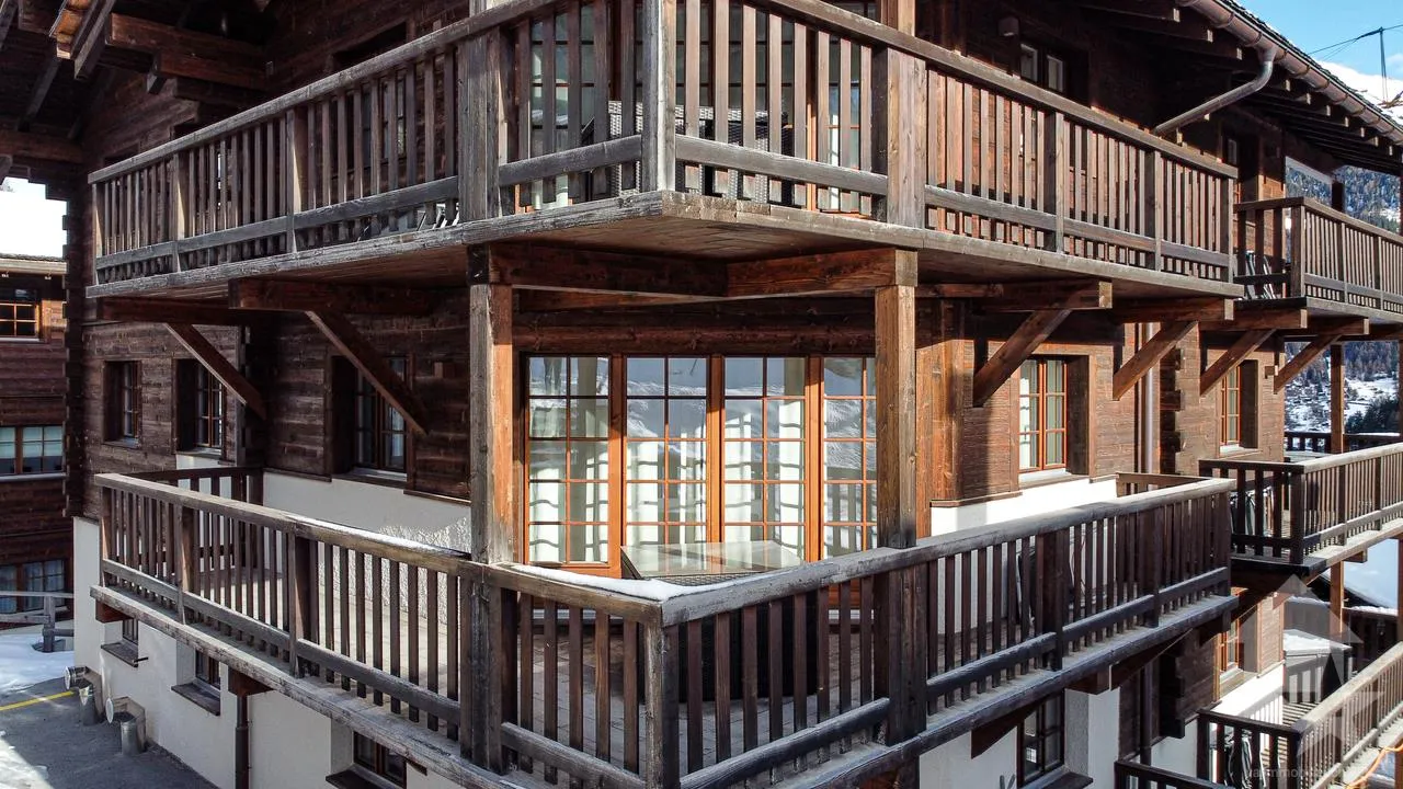 Séduisant appartement au centre du village