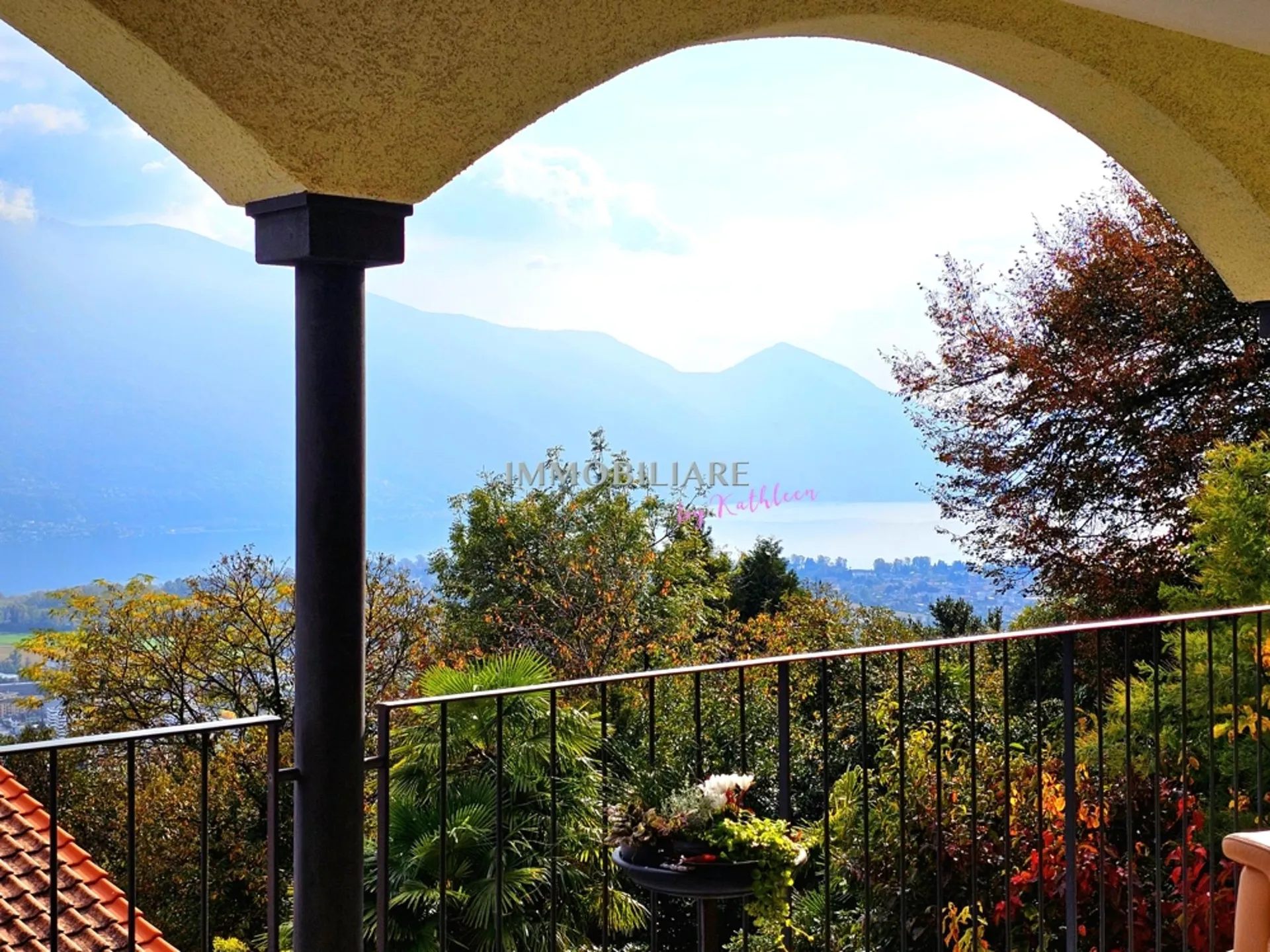 Duplex: 2 grosse Terrassen, Gartenanteil, Seesicht, Pool, Erstwohnsitz