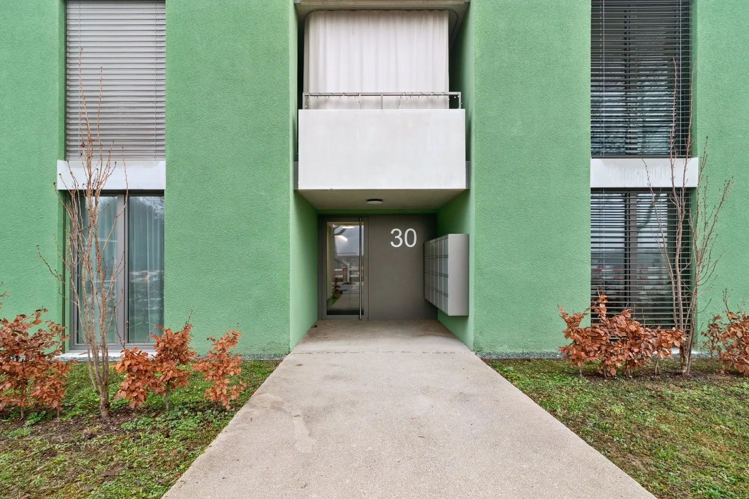 Neubauwohnung in Oerlikon mit Lichtdurchfluteten Räumen!