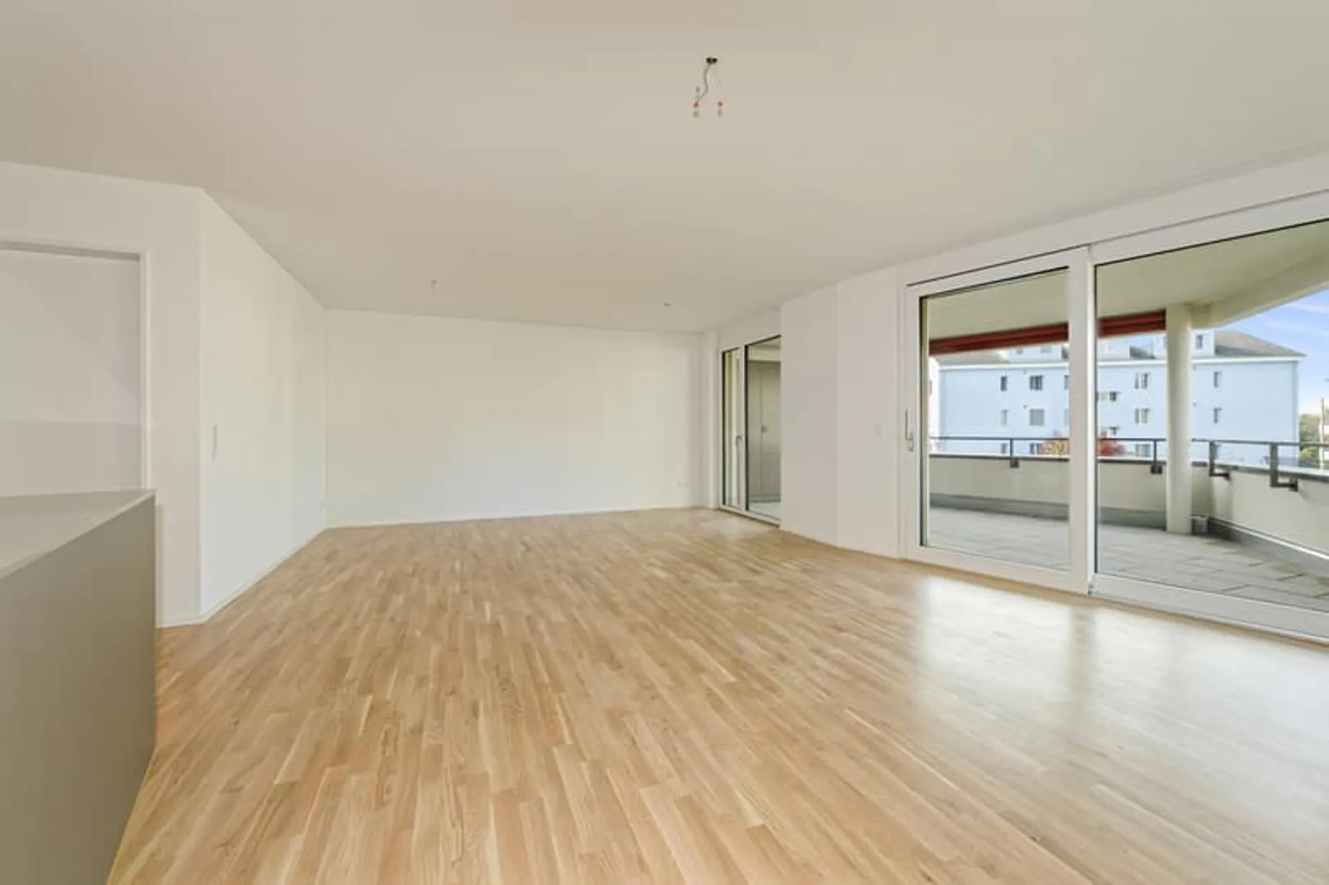 Neubauwohnung an traumhafter Lage direkt am Seeufer in Rapperswil-Jona