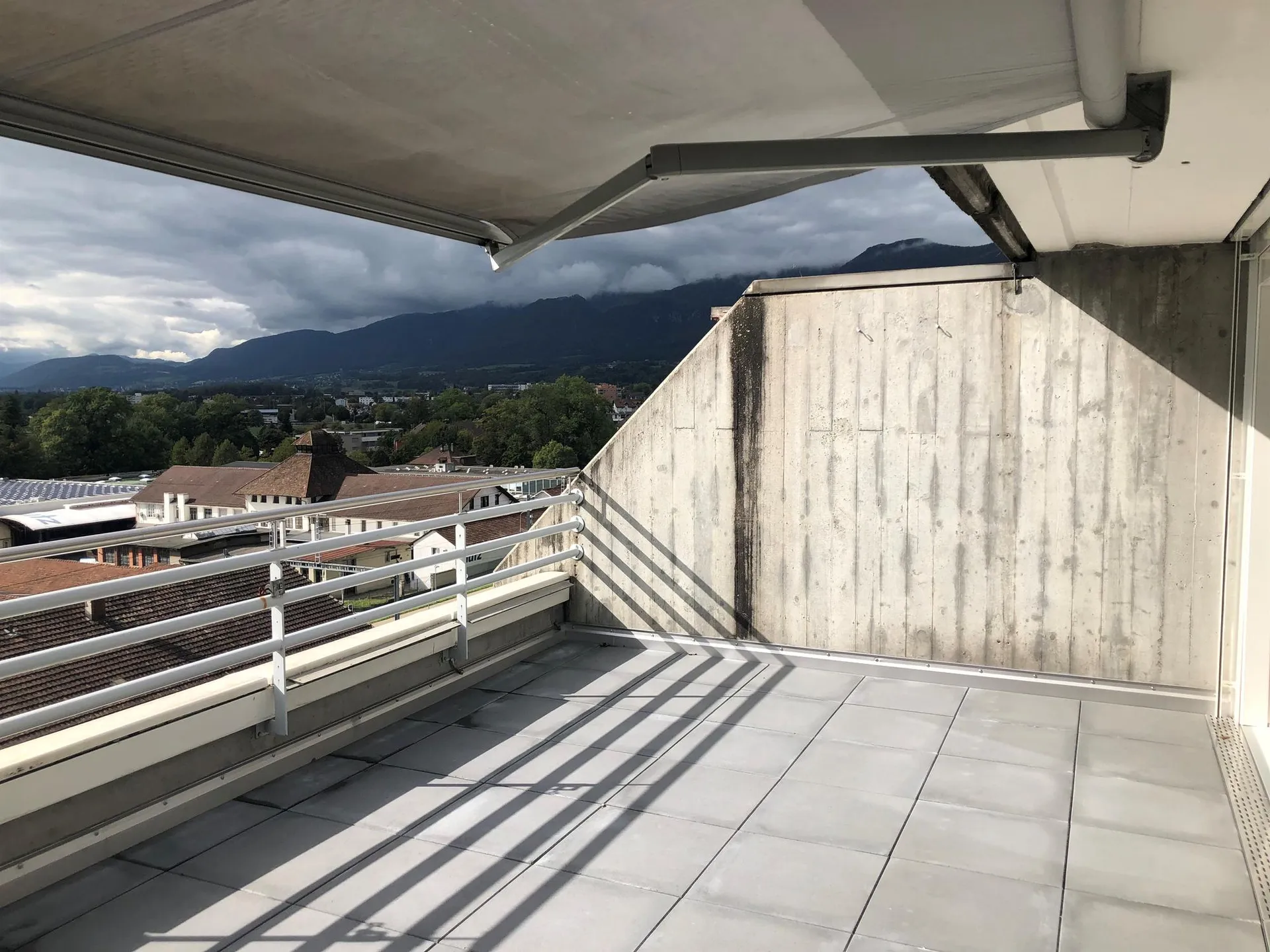 Traumhafte Galerie-Wohnung mit atemberaubender Aussicht!