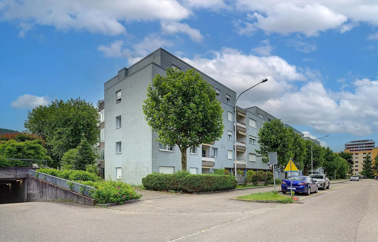 Frühlingsaktion - Für den 2. Parkplatz schenken wir Ihnen die Halbe Miete!