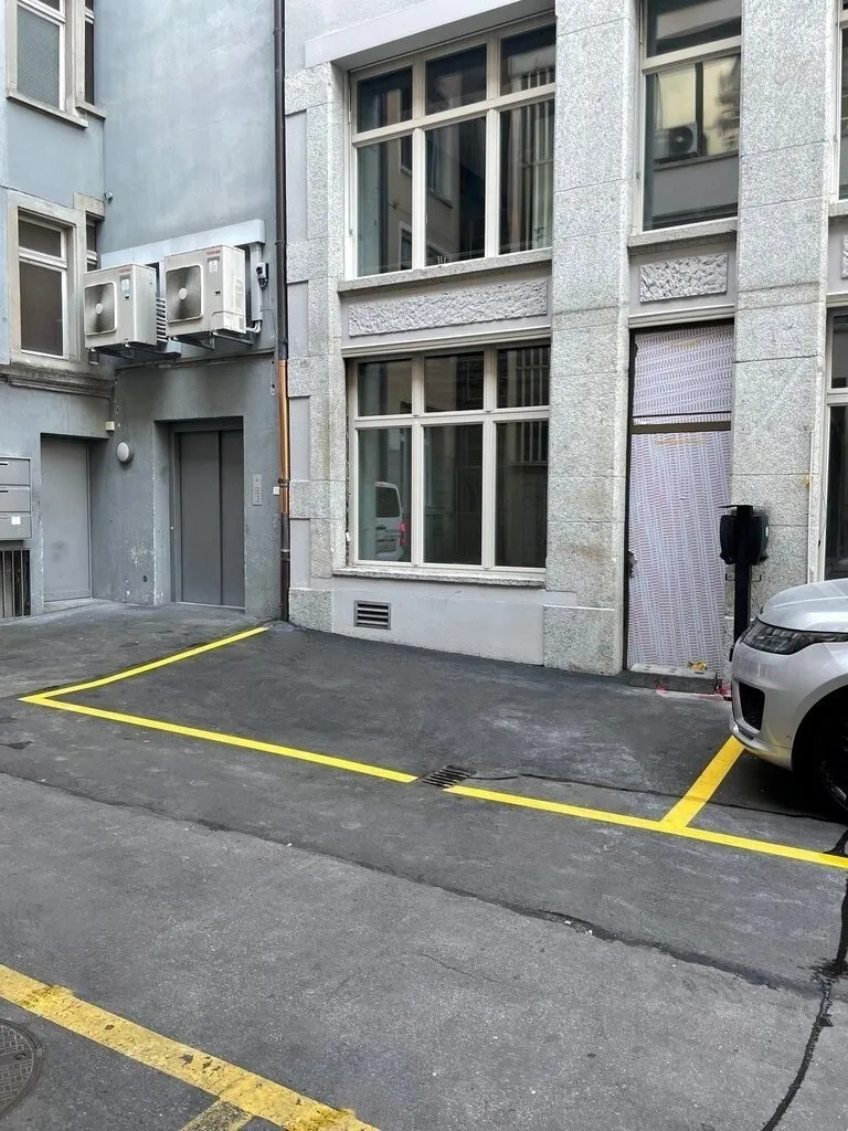 Parkplatz zu vermieten in Zürich