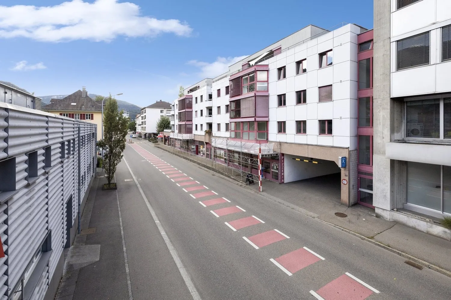 Places de parc à louer  Moutier