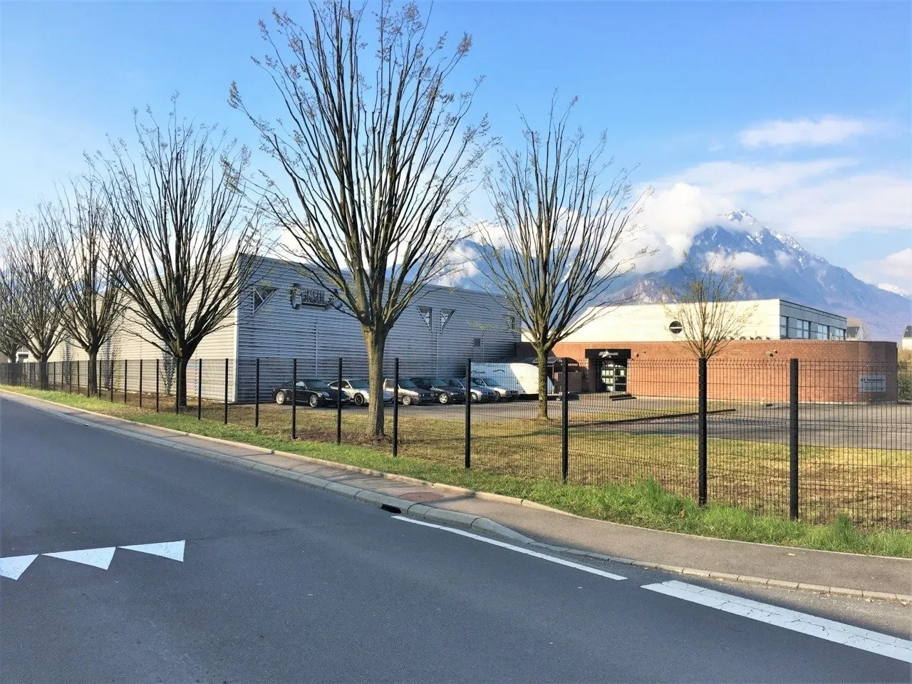 Bureau/local commercial/atelier de 103 m2 - 2 mois de gratuité offert