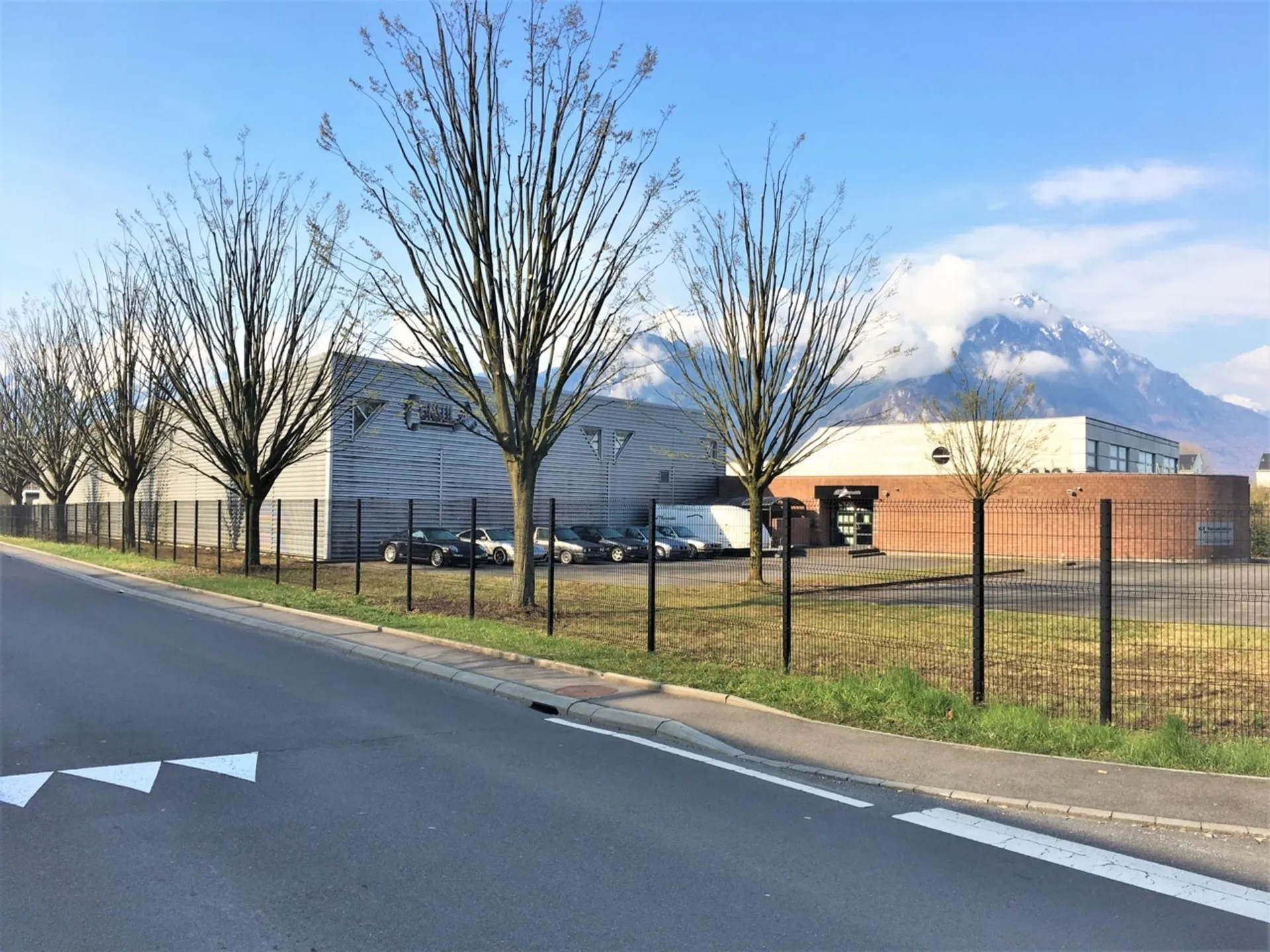 Bureaux de 69m2 - Proche commodités, transports et autoroute