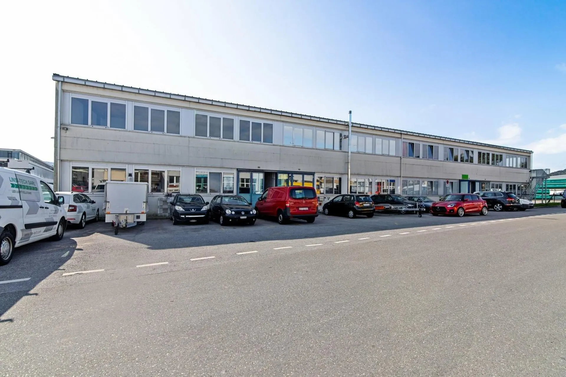 Bureaux lumineux de 136m2 à louer au 1er étage