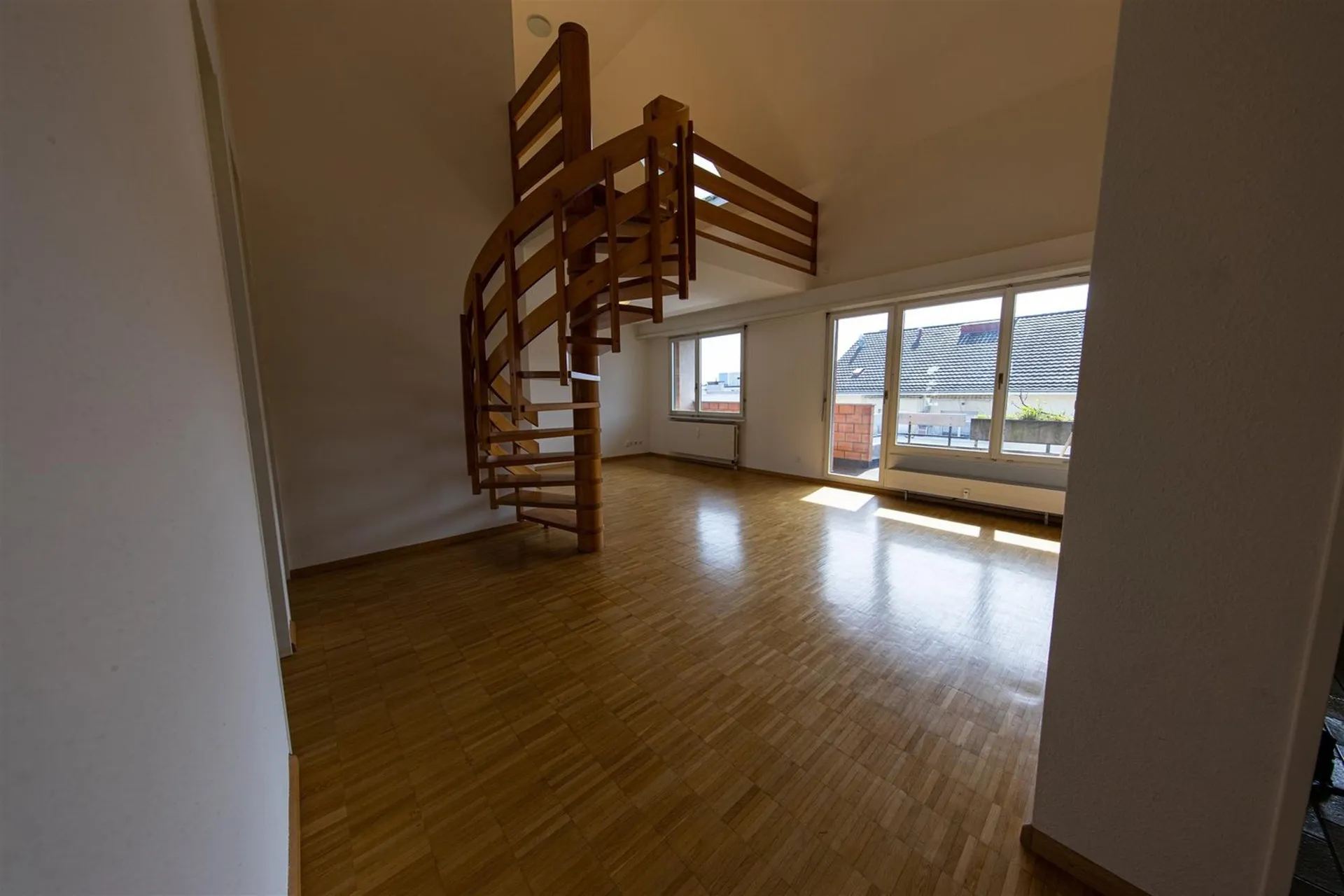 3.5-Zimmer-Dachwohnung mit Galerie befristet für ein Jahr