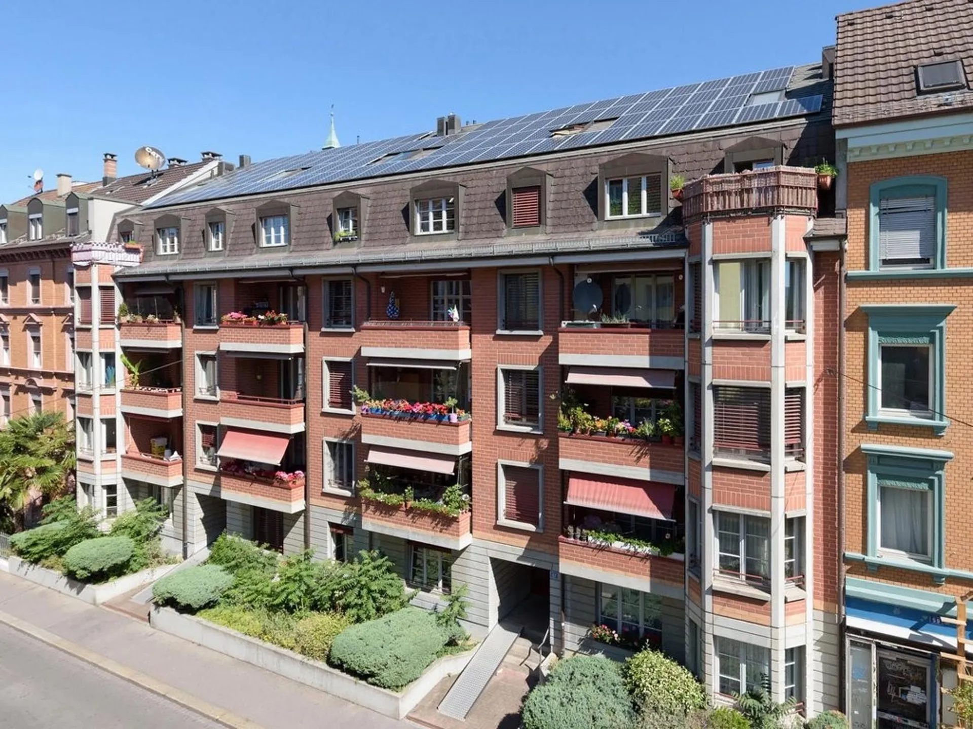Sanierte Maisonettewohnung an ruhiger Lage nahe Rheinufer