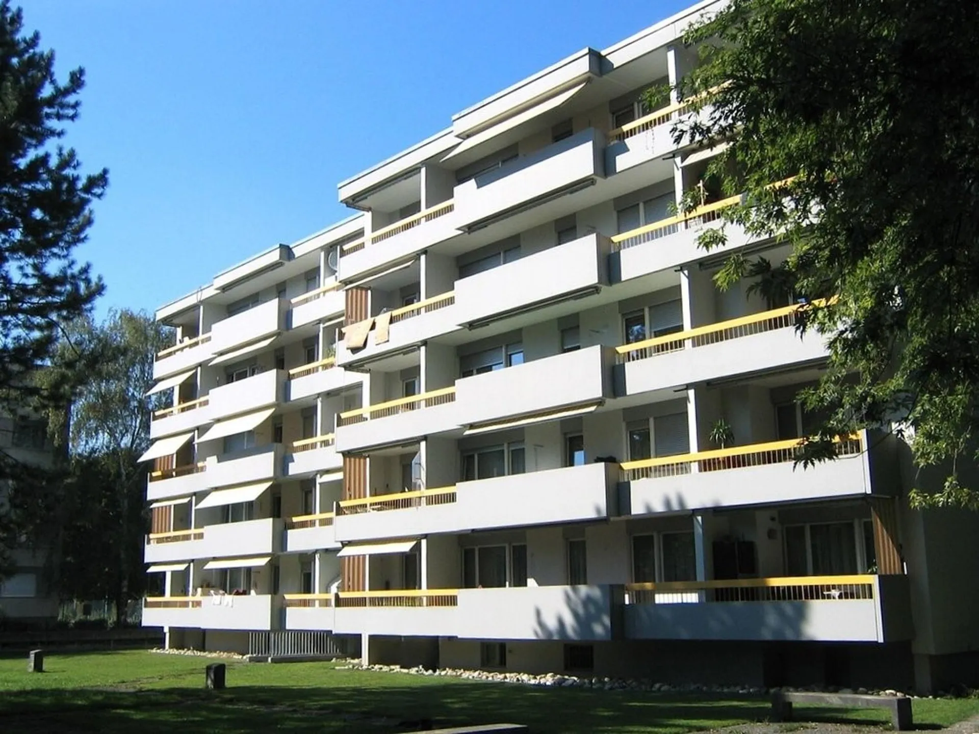 Helle Wohnung in grüner Umgebung