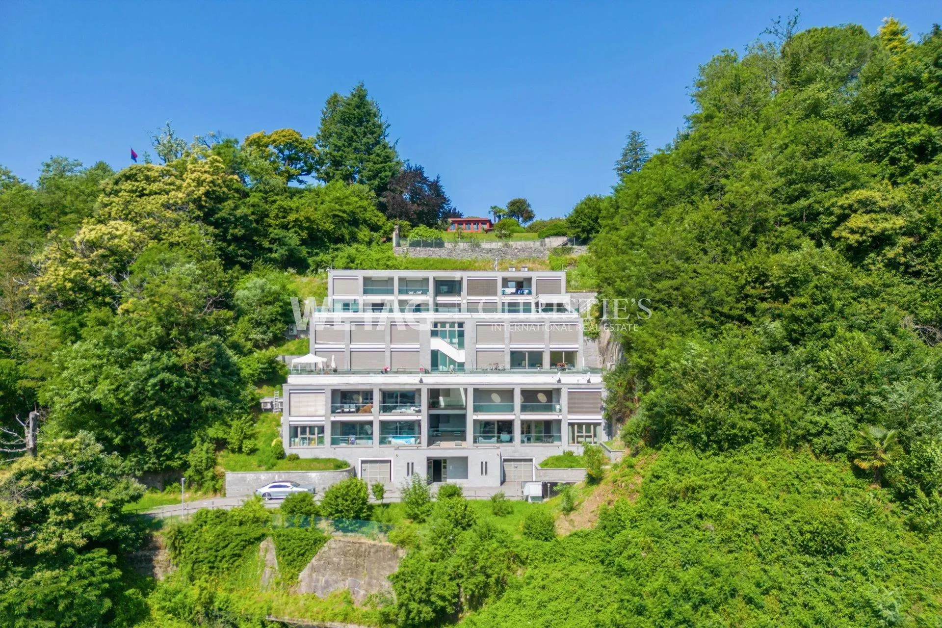 Moderno appartamento con vista lago in zona tranquilla | Moderne Wo...