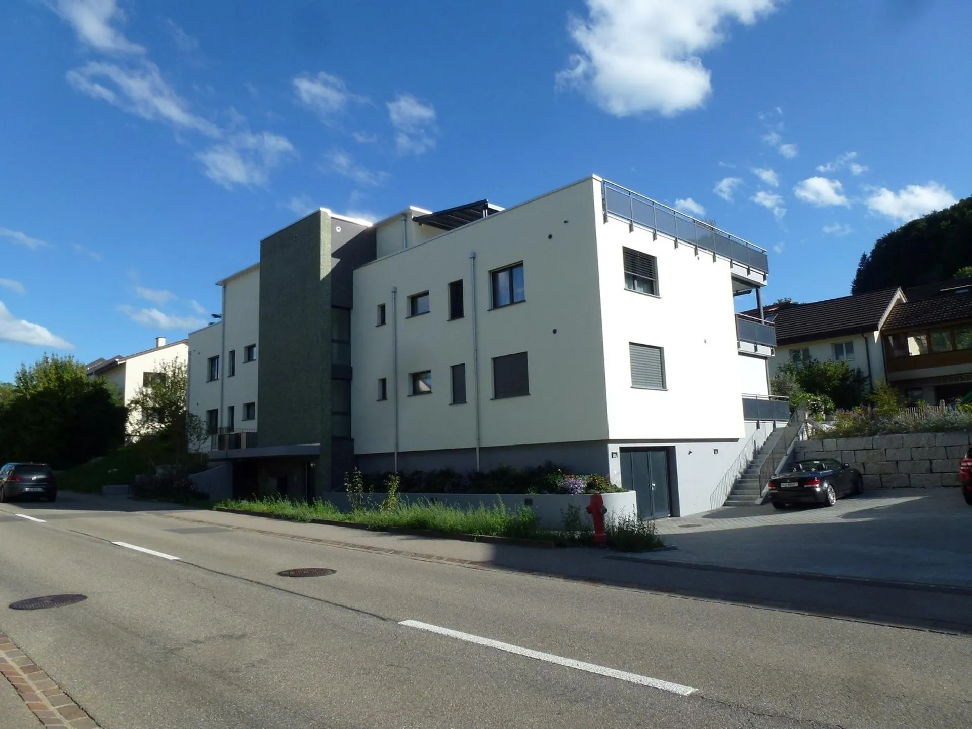 GROSSZÜGIG, SONNIG UND TOP MODERN