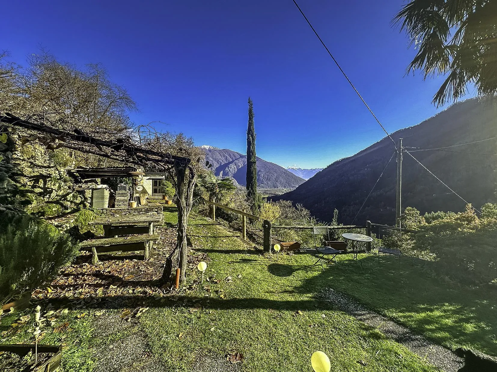 Centovalli - Casa tipica ticinese - Sole e giardino da sogno