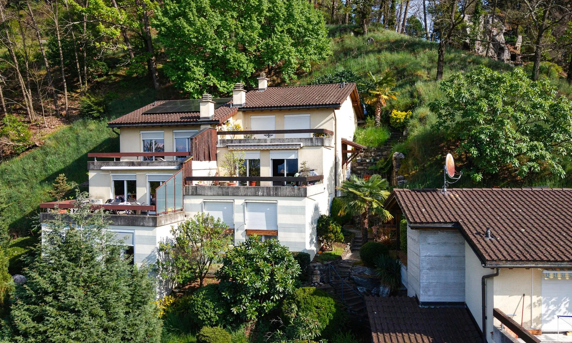 VILLETTA 5.5 LOCALI CON VISTA SUL LAGO MAGGIORE A PIANEZZO