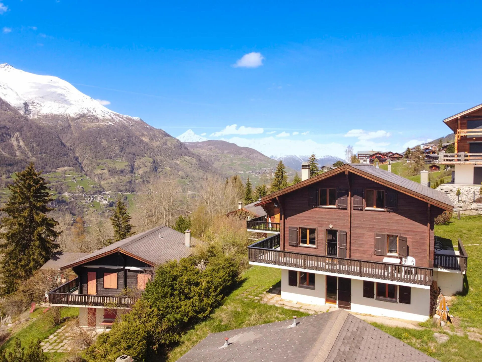 Chalet mit viel Aussicht in Grächen
