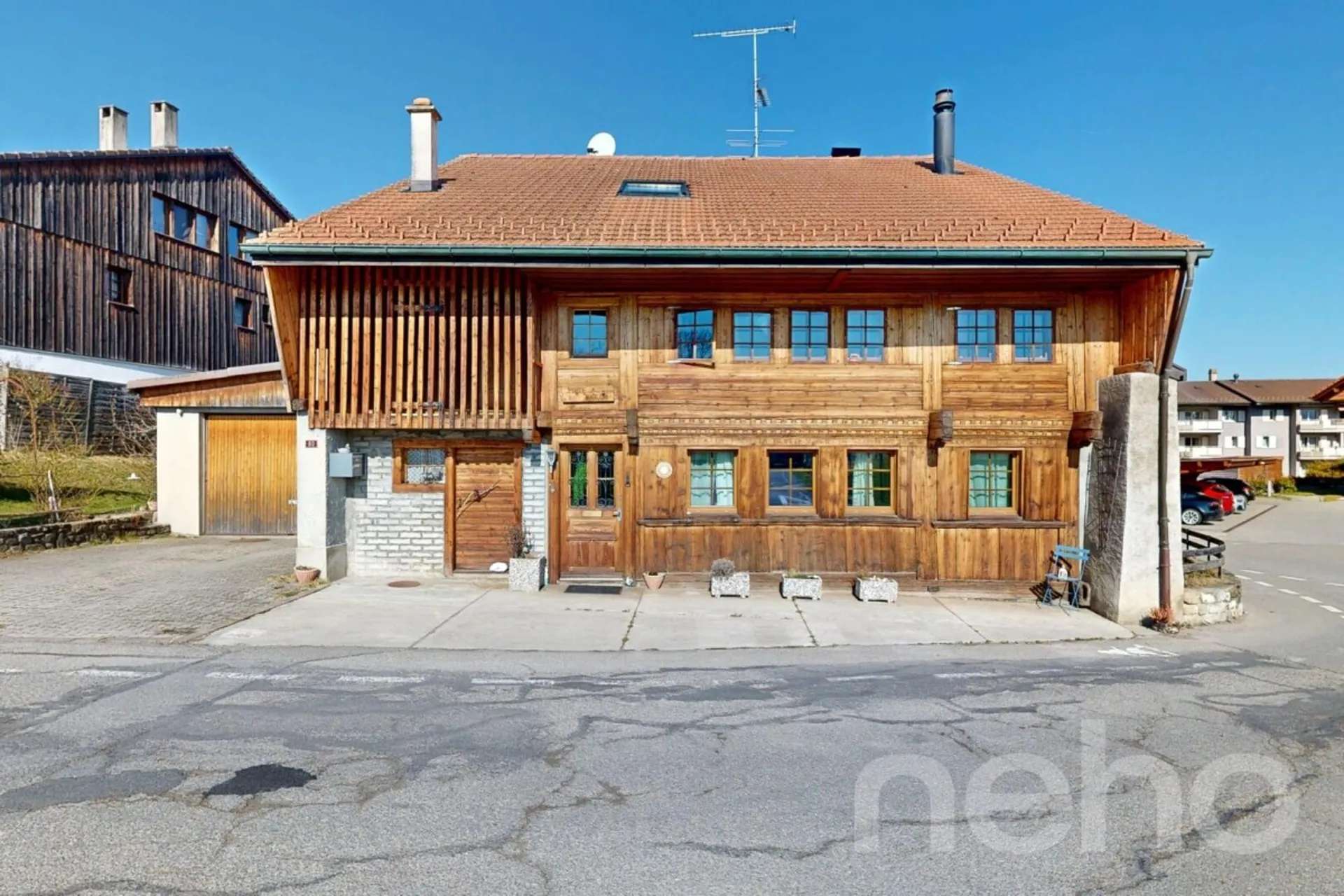 Maison spacieuse à fort potentiel dans un cadre paisible