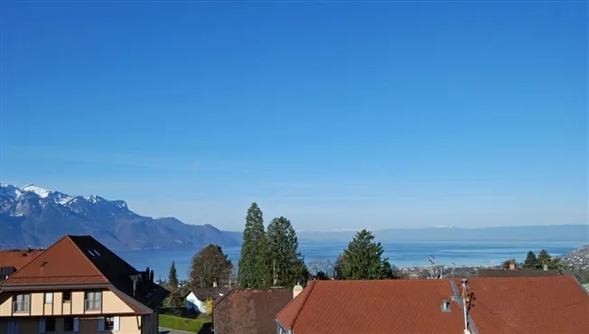 Dachgeschoss mit Charakter und Seeblick