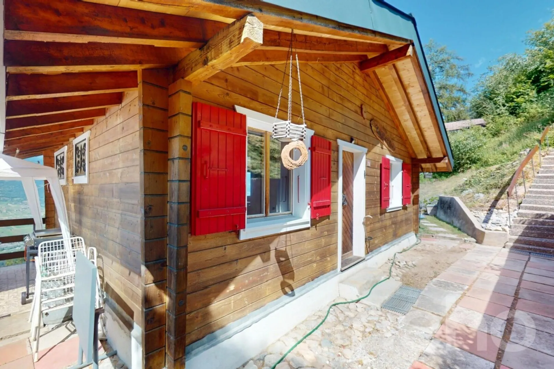 Chalet renové face aux sommets, idéal résidence secondaire