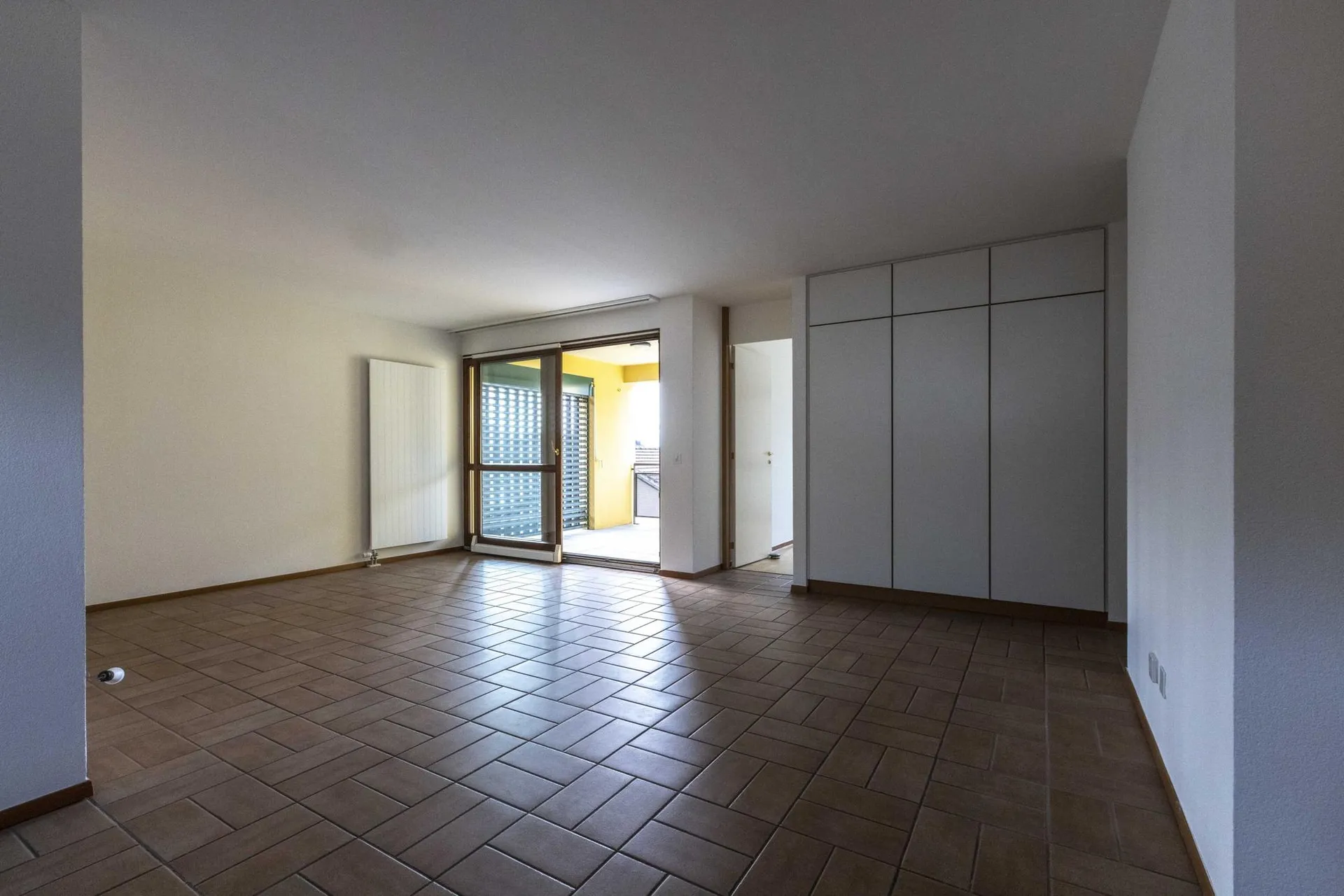 SPAZIOSO 4.5 LOCALI CON TERRAZZA E VISTA APERTA A CADEMPINO