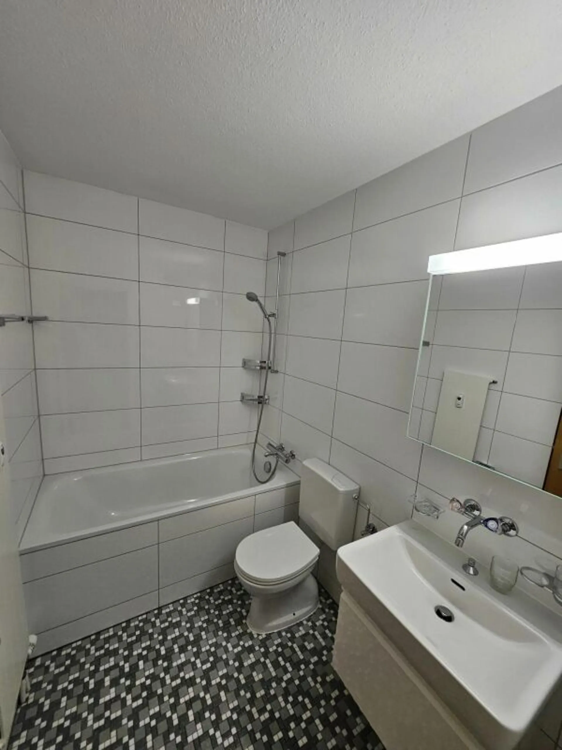 Geräumige 2.5-Zimmerwohnung an ruhiger Lage