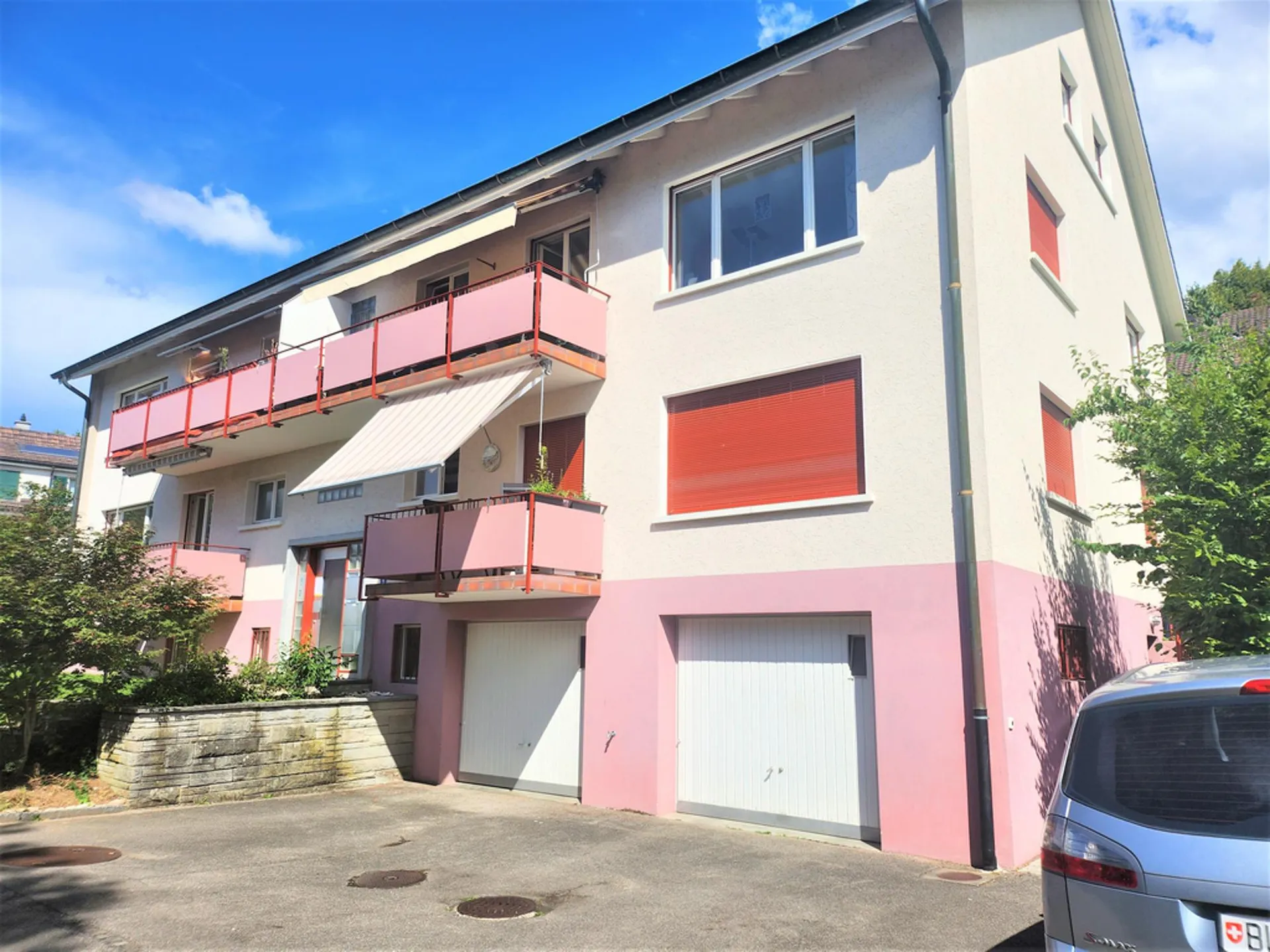 Helle 3.5 Zimmer-Wohnung nähe Bottmingen Schloss